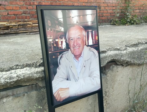 Изготовление трех рамок с портретами на одну могилу